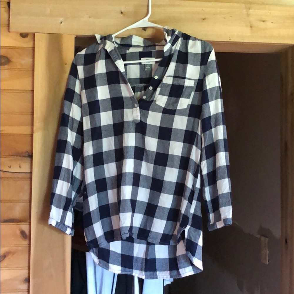 Old navy flannel shirt.